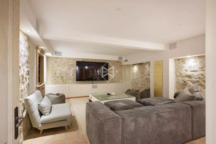 Image No.20-11 Bed House for sale