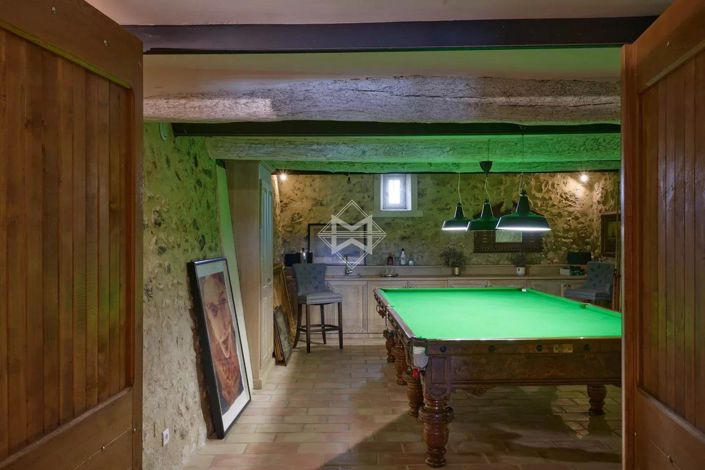 Image No.21-11 Bed House for sale