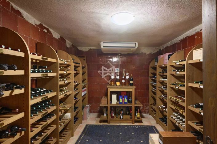 Image No.22-11 Bed House for sale