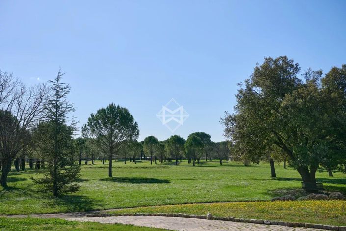 Image No.7-11 Bed House for sale