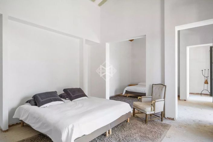 Image No.16-5 Bed House for sale