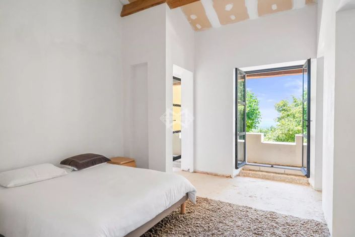 Image No.19-5 Bed House for sale