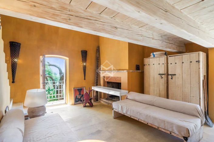 Image No.21-5 Bed House for sale