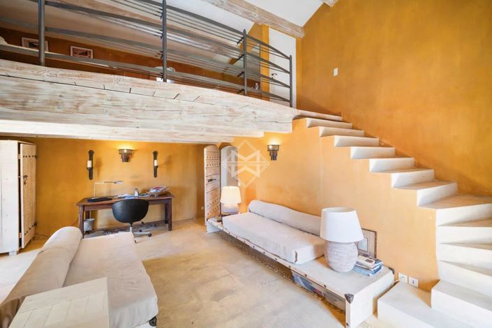 Image No.22-5 Bed House for sale