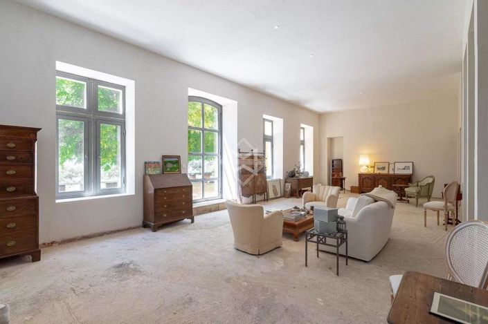 Image No.9-5 Bed House for sale