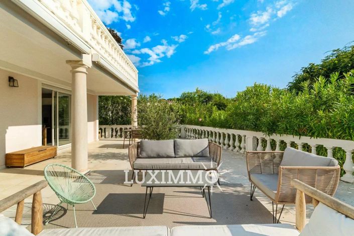 Image No.2-5 Bed House for sale