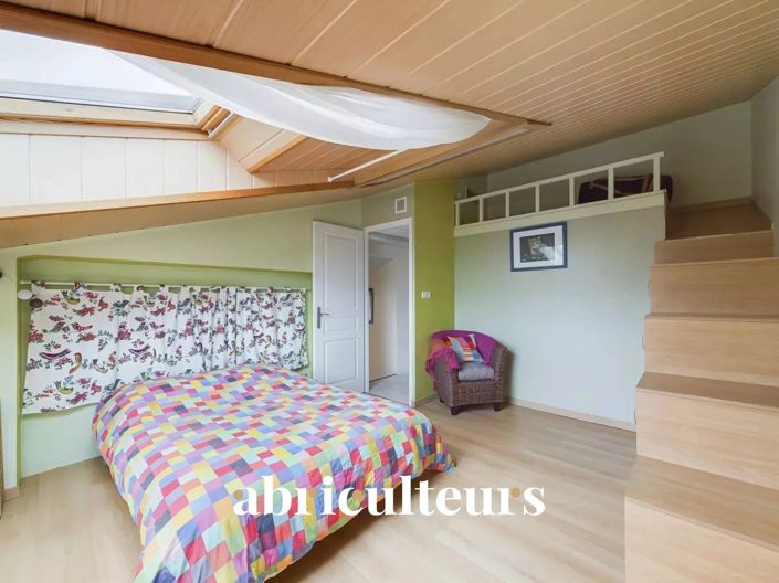 Image No.12-4 Bed House for sale