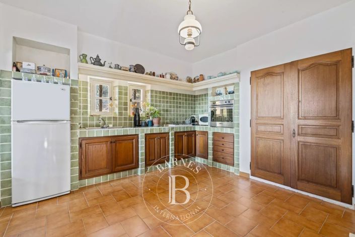 Image No.4-5 Bed House for sale