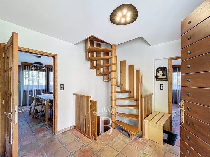 Image No.16-4 Bed House for sale