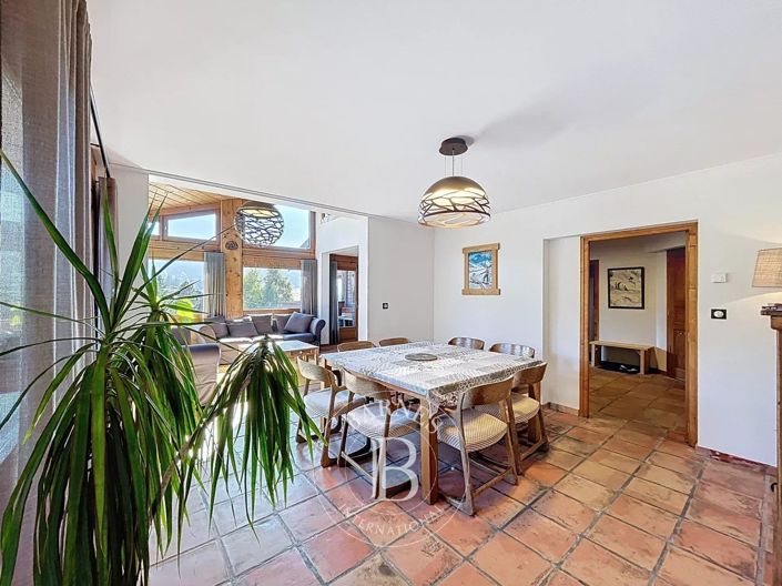 Image No.7-4 Bed House for sale