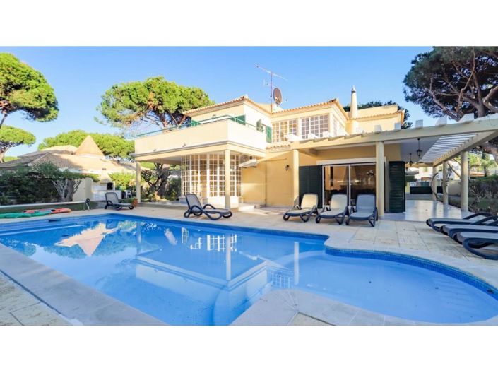 Image No.1-5 Bed House for sale