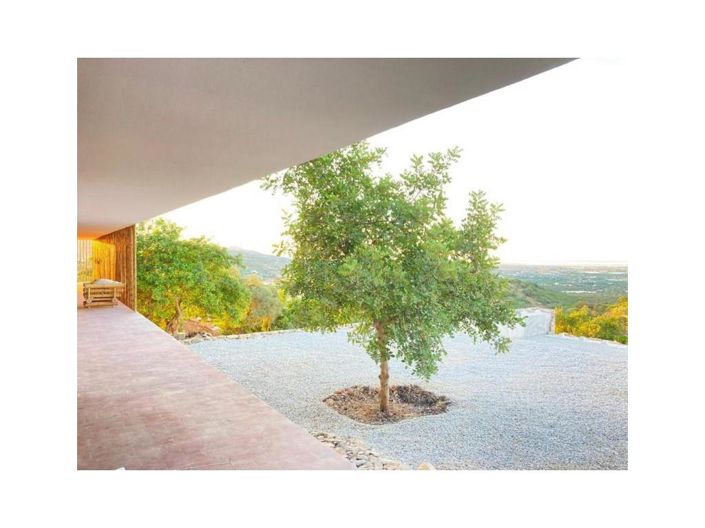 Image No.20-4 Bed House for sale