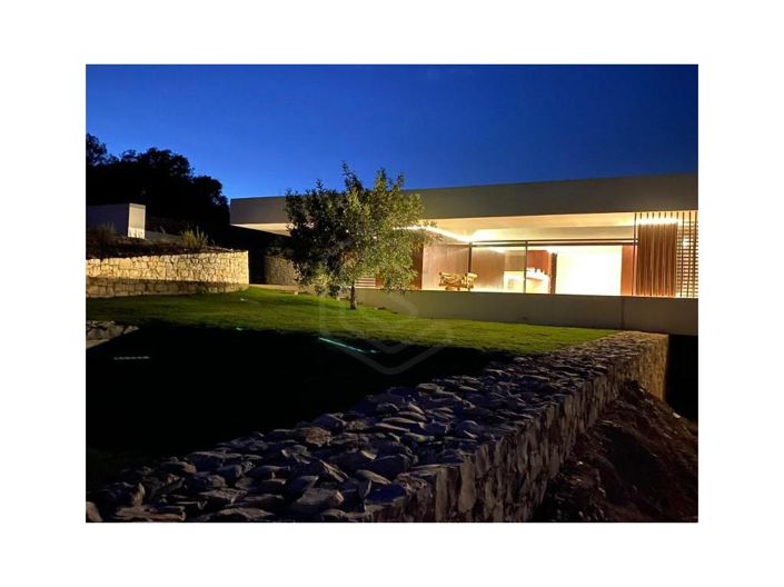 Image No.30-4 Bed House for sale