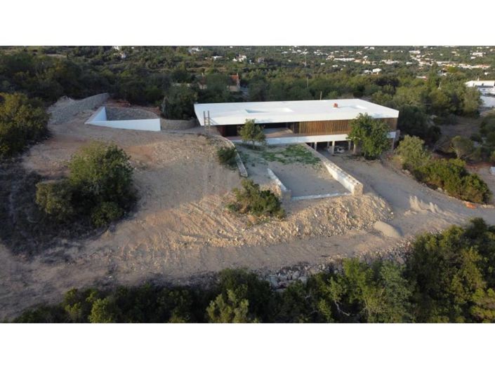 Image No.8-4 Bed House for sale