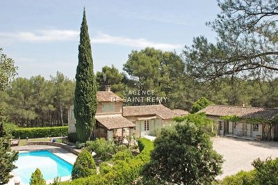 5 Bed House for sale