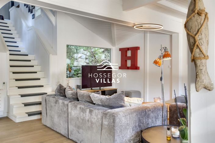 Image No.6-5 Bed House for sale