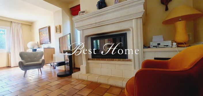 Image No.11-3 Bed House for sale