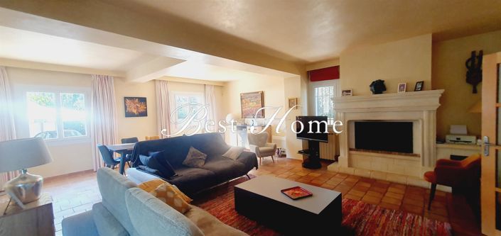 Image No.9-3 Bed House for sale