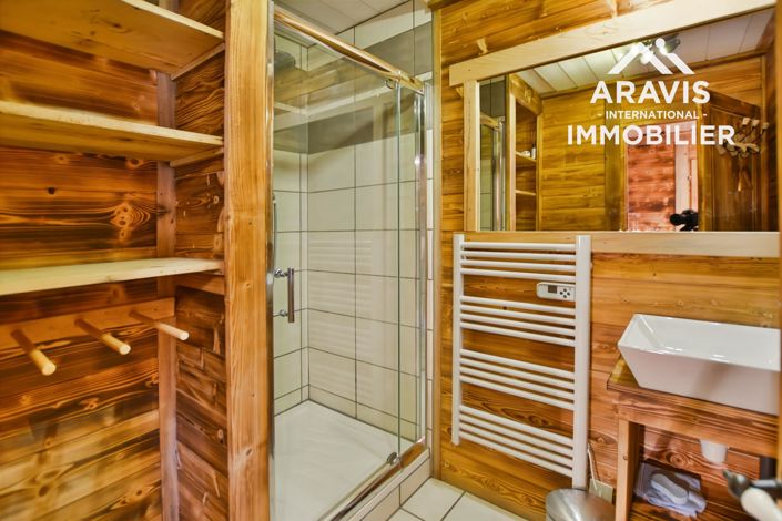 Image No.21-12 Bed House for sale