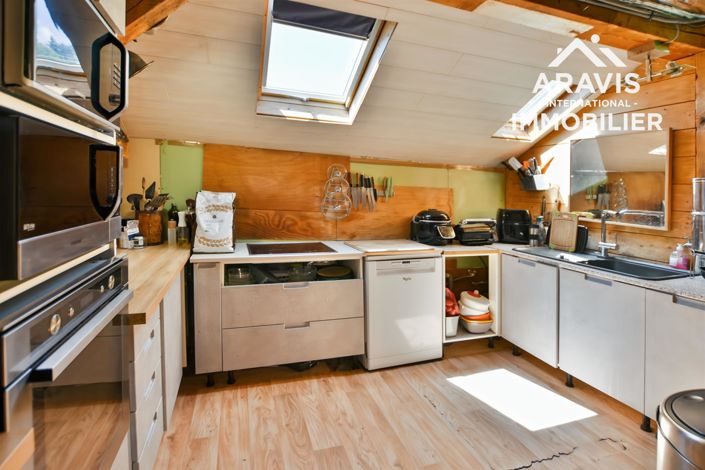 Image No.25-12 Bed House for sale