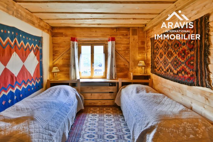 Image No.7-12 Bed House for sale