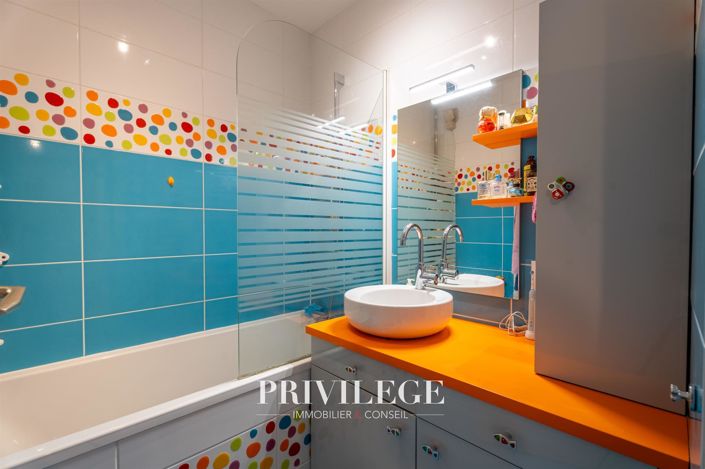 Image No.10-4 Bed Apartment for sale