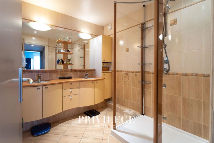 Image No.13-4 Bed Apartment for sale