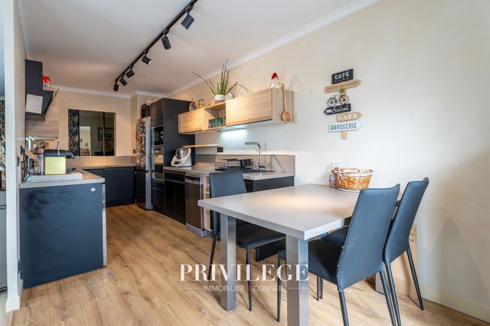 Image No.4-4 Bed Apartment for sale