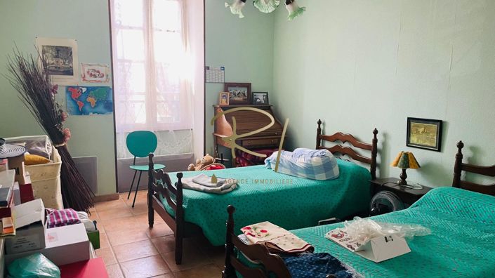 Image No.11-2 Bed House for sale