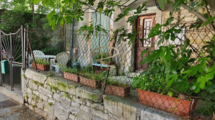 Image No.4-2 Bed House for sale