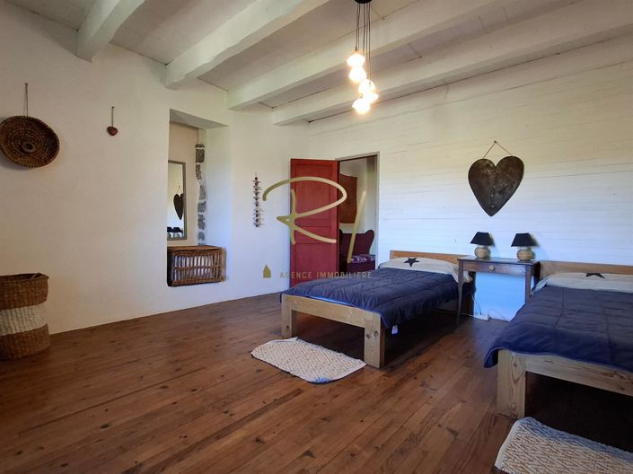 Image No.11-5 Bed House for sale