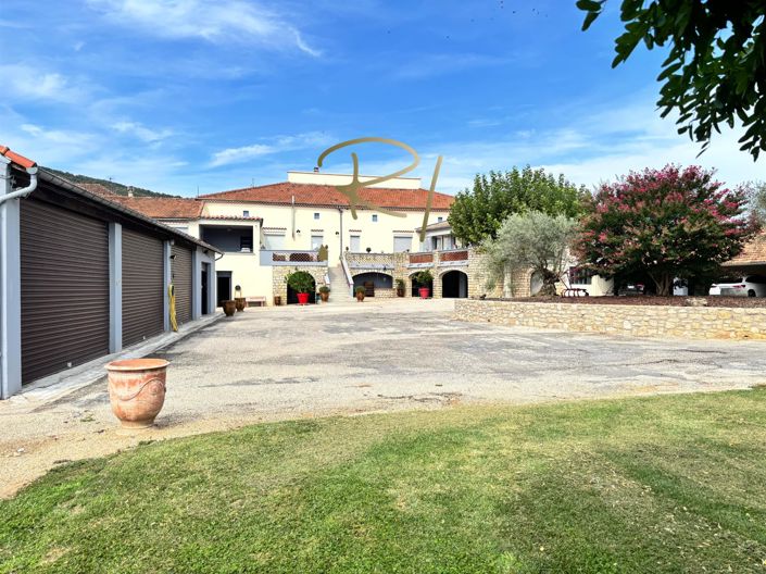 Image No.2-7 Bed House for sale