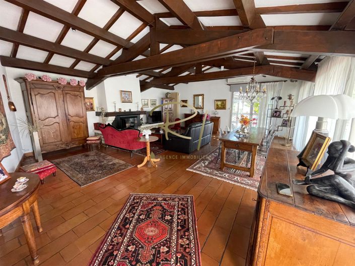 Image No.4-7 Bed House for sale