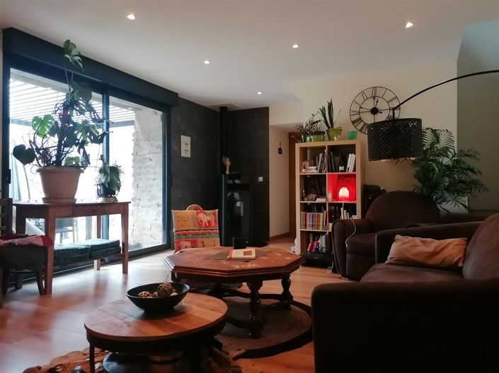 Image No.6-3 Bed House for sale