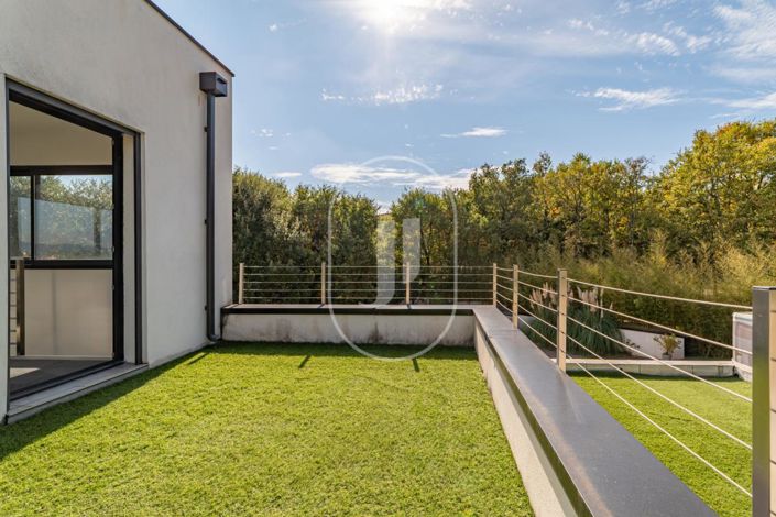 Image No.11-4 Bed House for sale