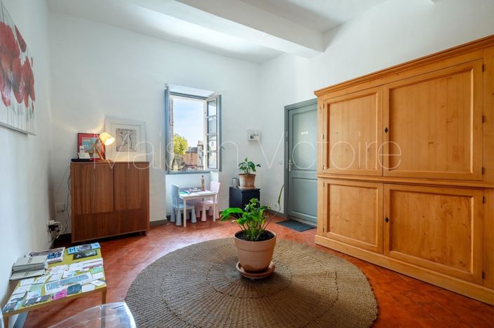 Image No.10-2 Bed House for sale