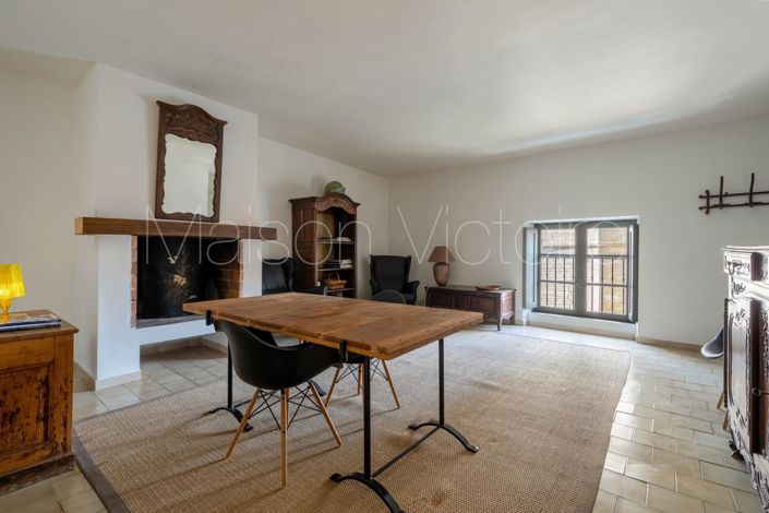 Image No.5-2 Bed House for sale