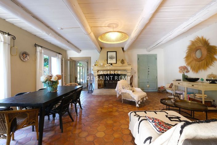 Image No.3-6 Bed House for sale