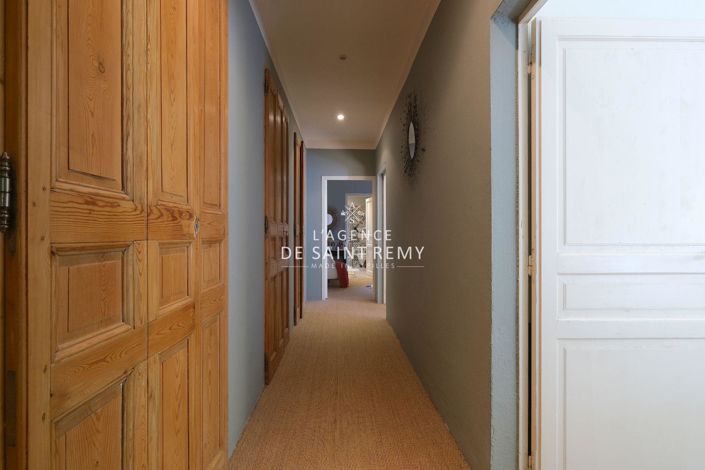 Image No.4-6 Bed House for sale