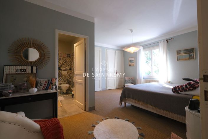 Image No.5-6 Bed House for sale