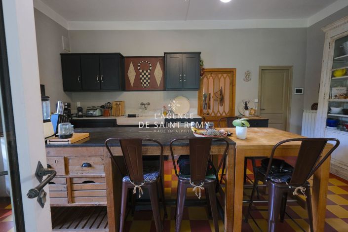 Image No.6-6 Bed House for sale