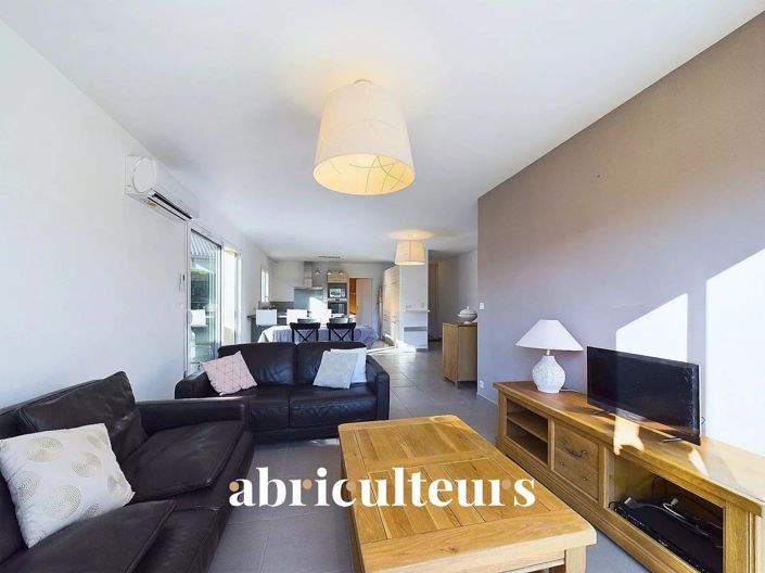 Image No.4-3 Bed House for sale