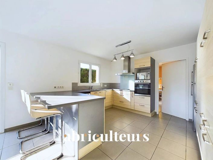 Image No.7-3 Bed House for sale