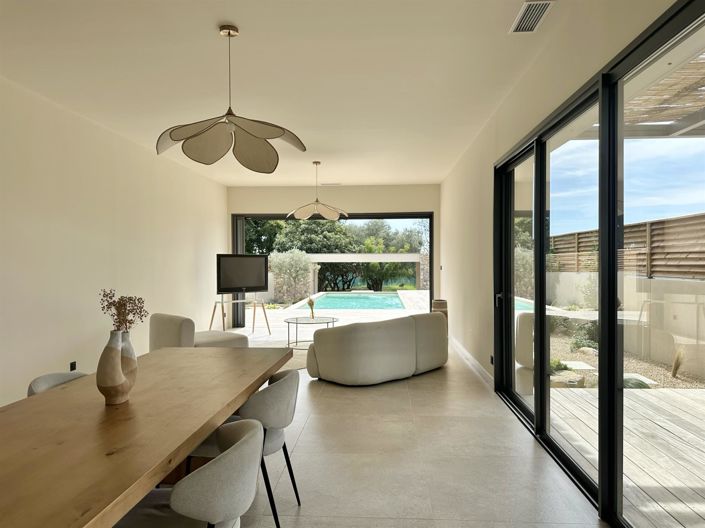 Image No.3-4 Bed House for sale