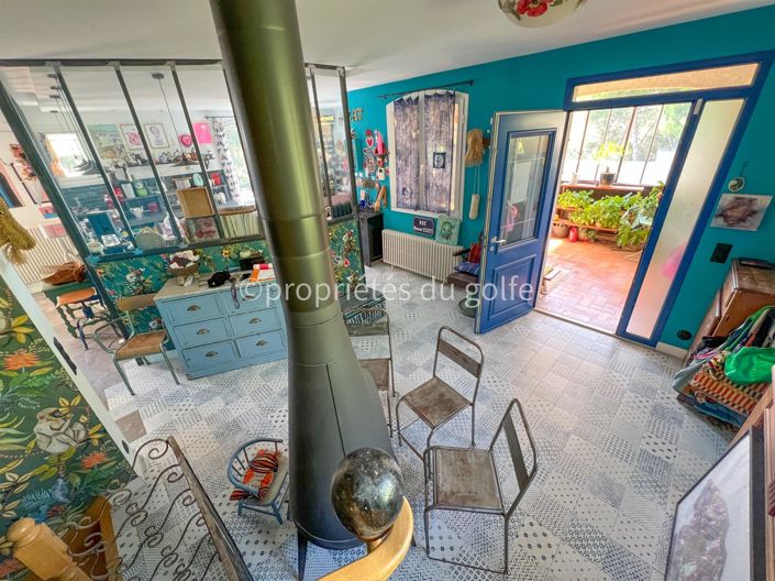 Image No.7-5 Bed House for sale