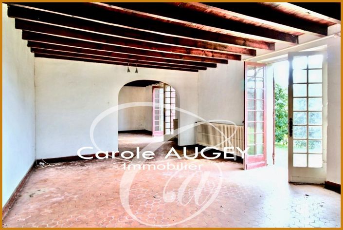 Image No.9-6 Bed House for sale