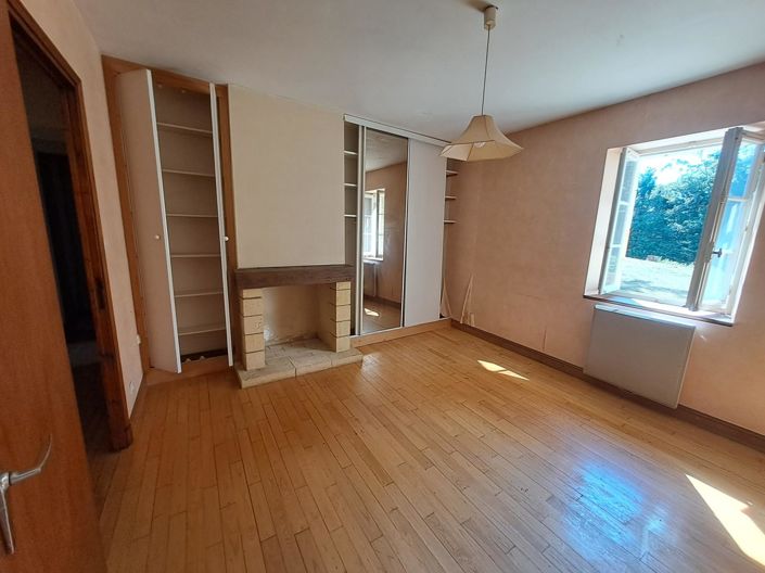 Image No.7-2 Bed House for sale