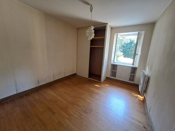 Image No.9-2 Bed House for sale