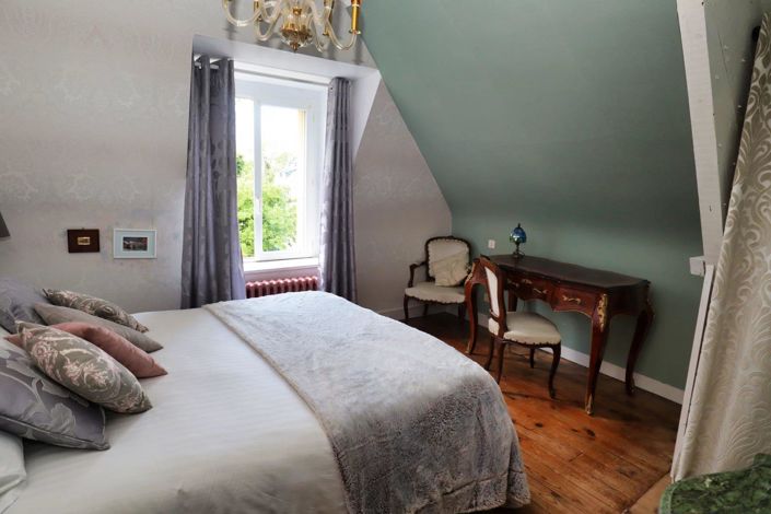 Image No.20-4 Bed House for sale