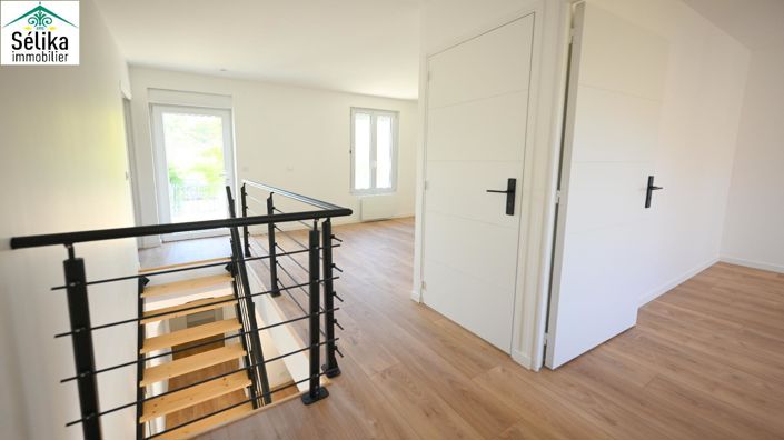 Image No.10-4 Bed House for sale